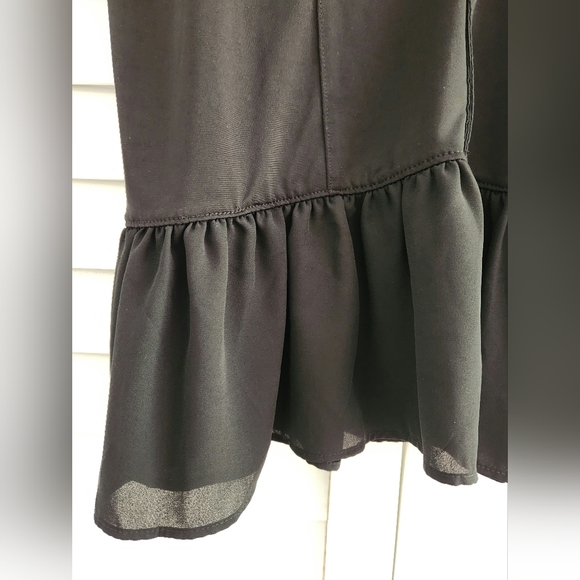 Banana republic black sleeveless top - Picture 3 of 4